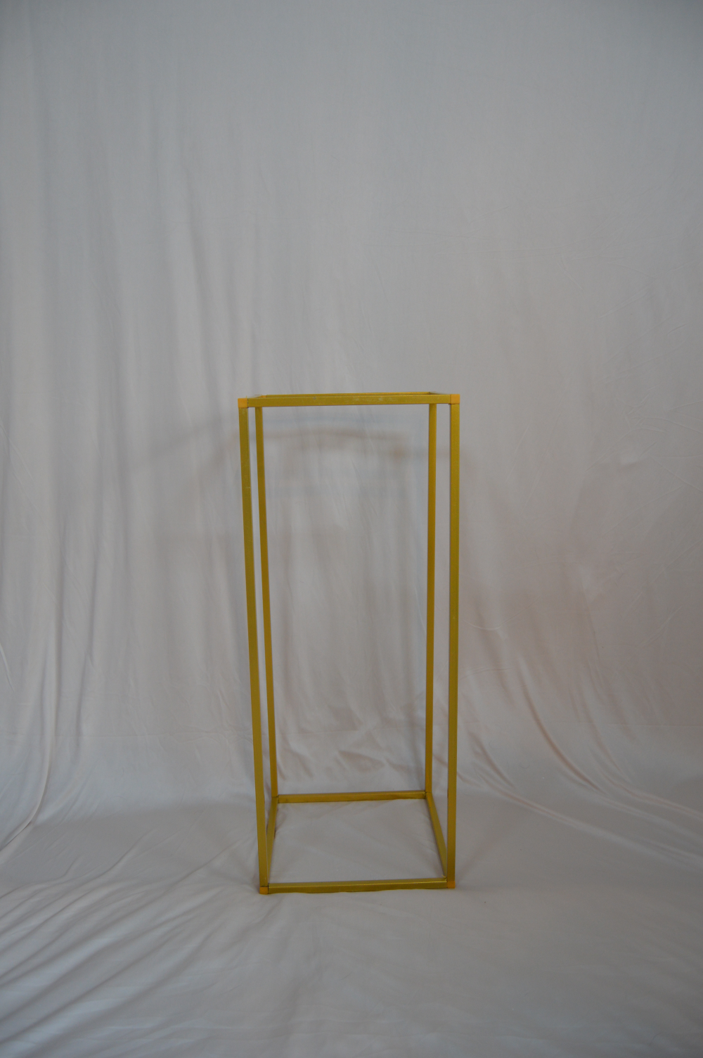 Short Geometric Stands – Gold